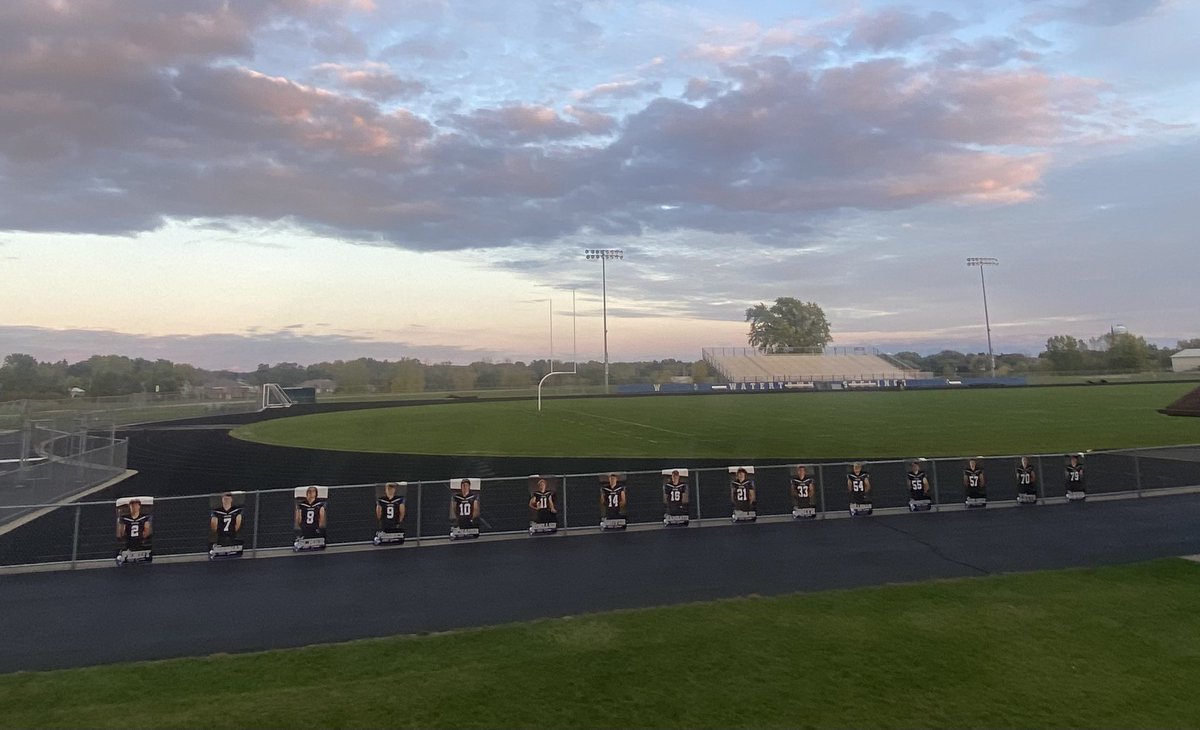 The Watertown Goslings will honor these 15 incredible seniors this Friday night at 7PM against the Milton Red Hawks. 
#LastDance #GoGoslings!💙