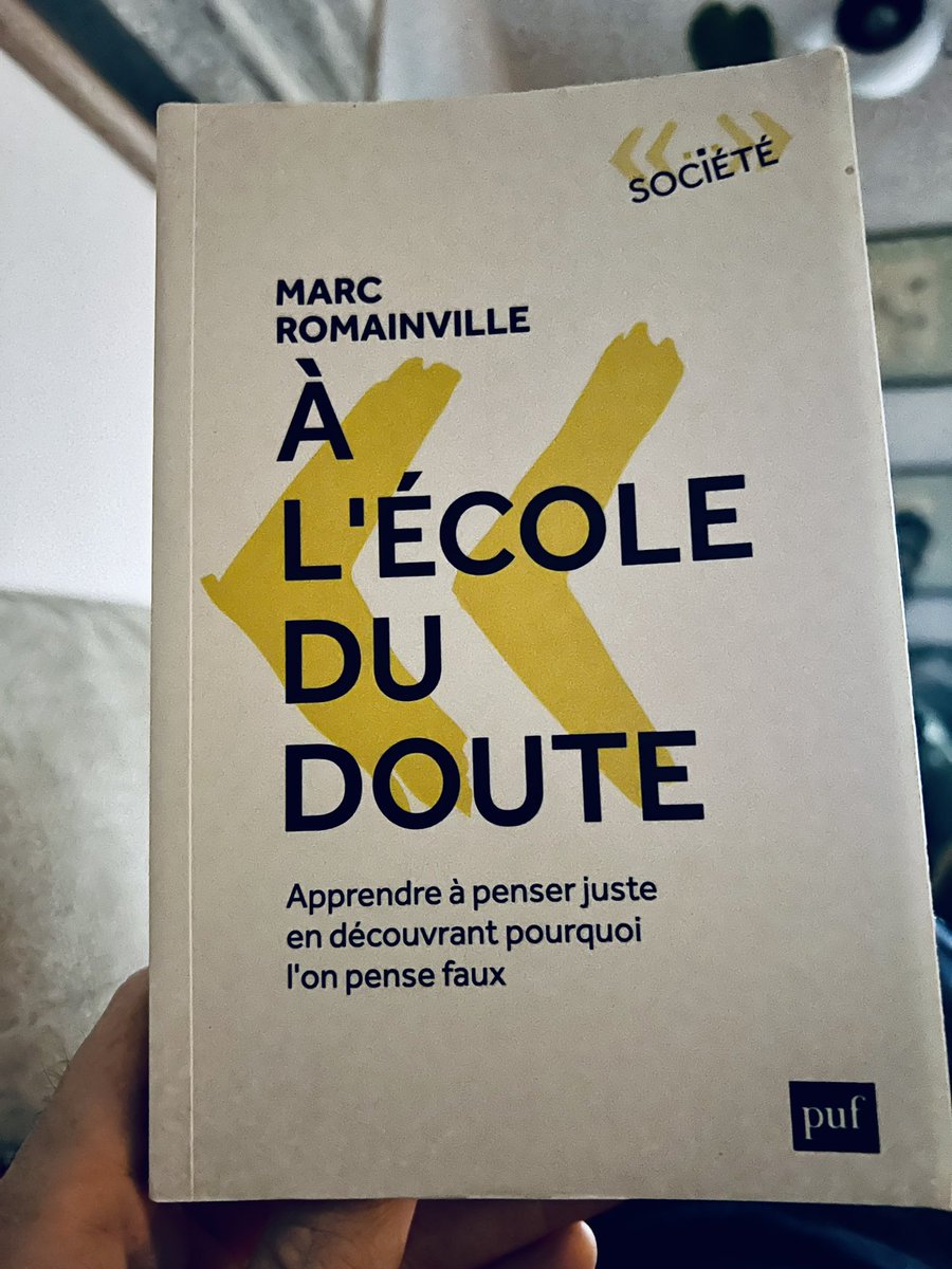 alexchenette's tweet photo. CITNUM | « Enseigner aux jeunes à penser juste, à partir d'une meilleure connaissance du pourquoi ils pensent souvent faux sur Internet, fera d'eux des citoyens digitaux prudents, nuancés et critiques, condition essentielle au bon fonctionnement de nos démocraties. » #CitNum https://t.co/gCo5AVL8Wg