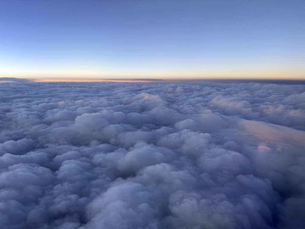 AnuragTechaisle's tweet image. Flying to Las Vegas. Above the clouds for a cloud event. ⁦@OpenText⁩ #OpenTextWorld