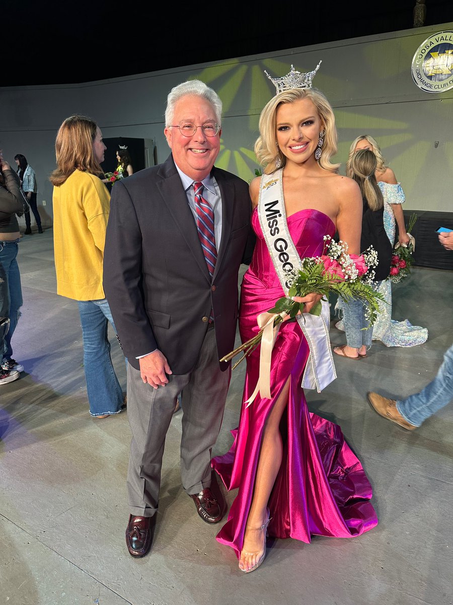 MissAmericaGA's tweet photo. I had the best time spending time with some of my sister queens and emceeing the Miss Coosa Valley Fair pageant! https://t.co/3NbCoaaYzh