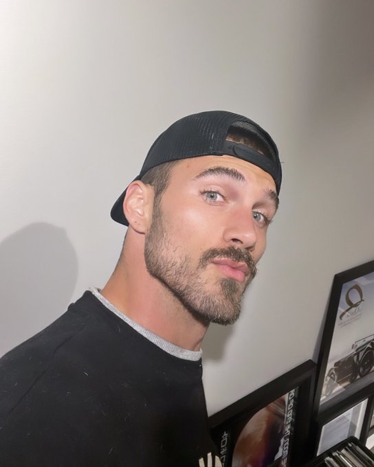 gn 💤 https://t.co/xlmZHAsMBR