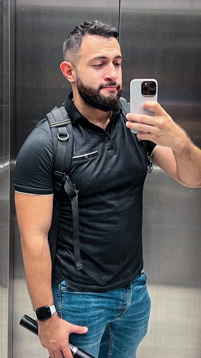 Feliz Inicio de semana a todos 😀

#Beardedman #Selfie