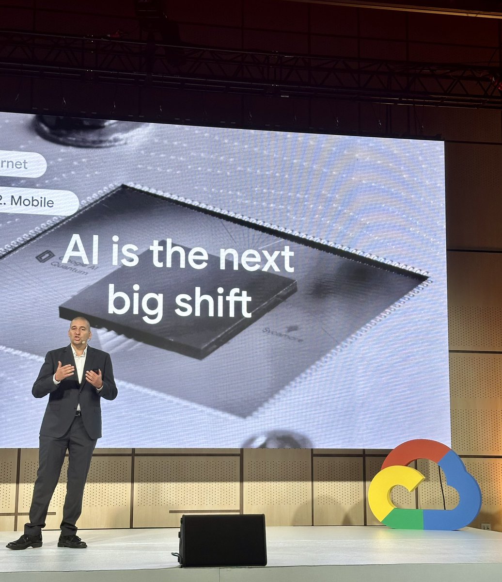 AI is the next big shift and we are here to learn about it at Google Cloud Day Czech Republic #GoogleCloud