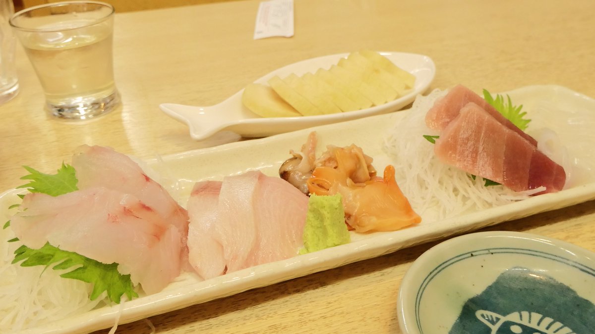 なかのみ #中野でカンパイしよっ
第18話① さかなの目玉「アイと魚の皆の実家」
無料話更新されてます!
天然モノのお魚を使った、本格料理が食べられる居酒屋さん!🐡🍶
でもその雰囲気は皆にとっての中野の実家・・・!
お魚食べてほっこり出来る良いお店です👍👍
https://t.co/EsuXYJreGw