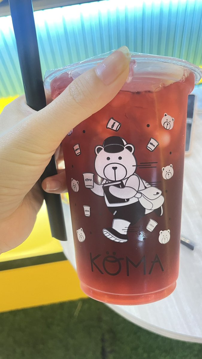 bhinna29's tweet photo. Jogja panas bangett.. minum koma dulu biar seger https://t.co/1GcIEvbb8J