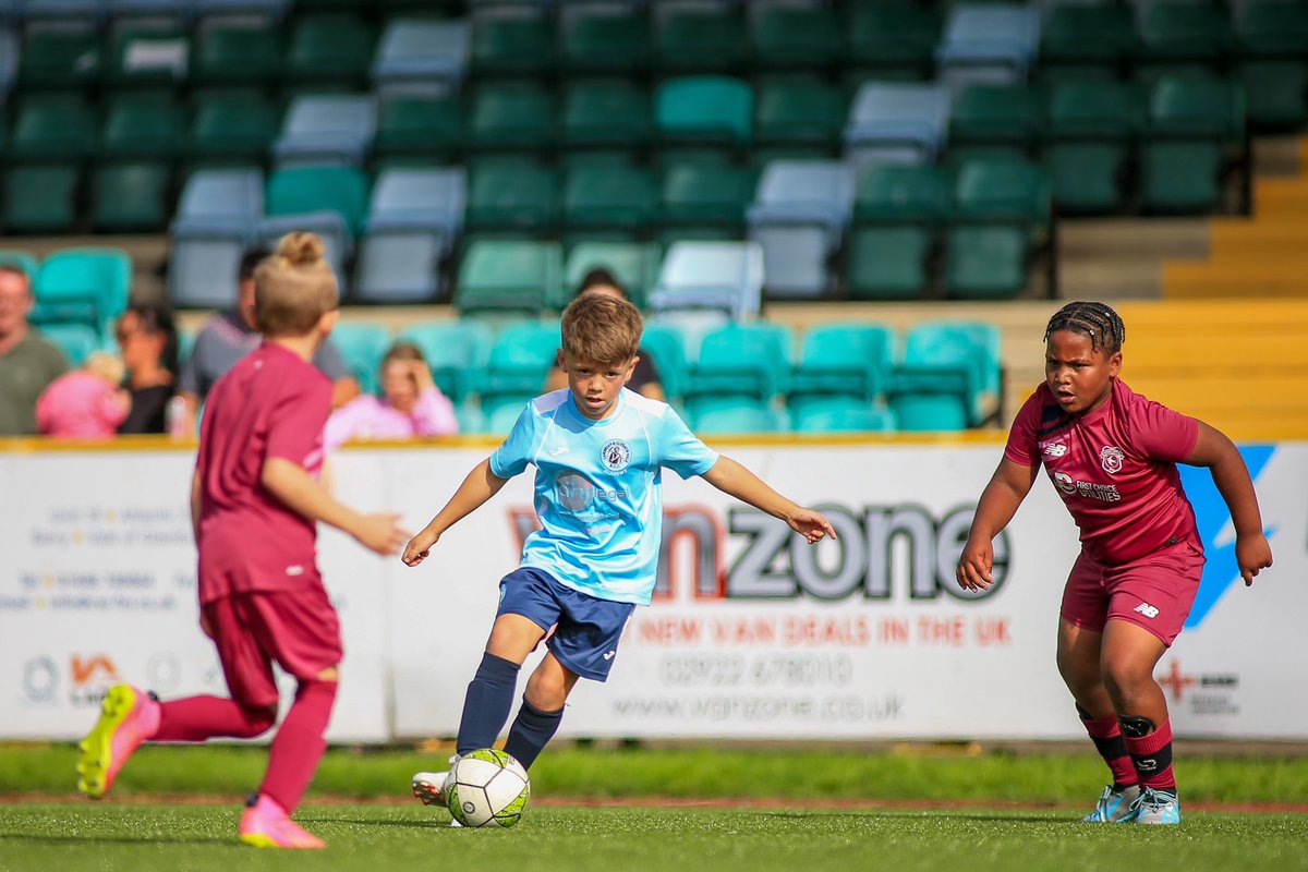 Dani Davies ✨ tweet media