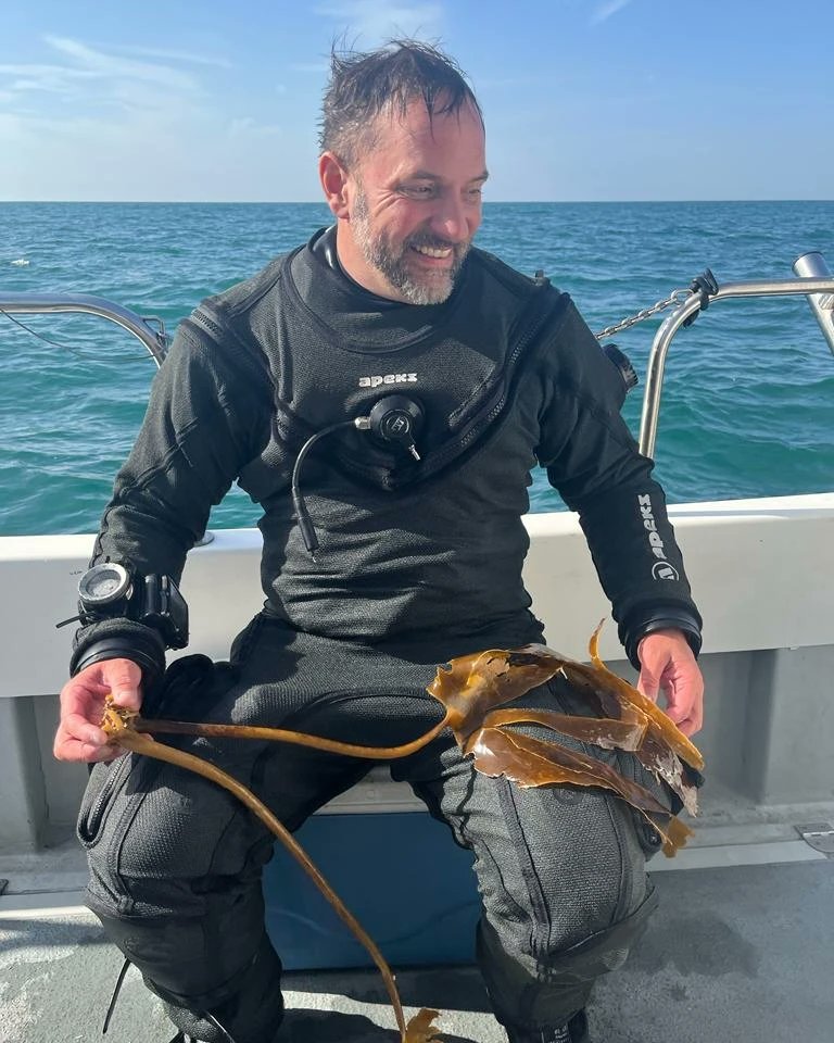 drray_marine's tweet photo. Great day out with @cuttlefishclod coring in Sussex and found some detritus next to one of the cores 😃 https://t.co/LNH2DCYPQV