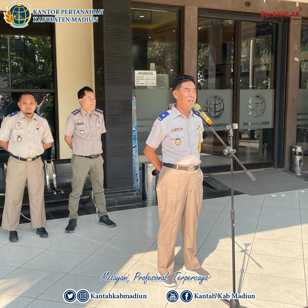 kantahkabmadiun's tweet image. Halo #SobATRBPN ,
Hari ini Selasa, 10 Oktober 2023 Kantor Pertanahan Kabupaten Madiun melaksanakan Apel Pagi Rutin yang dilaksanakan di halaman Kantor Pertanahan Kabupaten Madiun

#KantahKabMadiun
#TuntasdanBangkit
#MenujuIndonesiaLengkap
#ATRBPNKiniLebihBaik