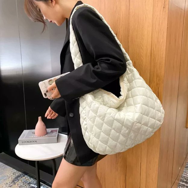 shopp_handeu's tweet image. Puffy shoulder bag 💗