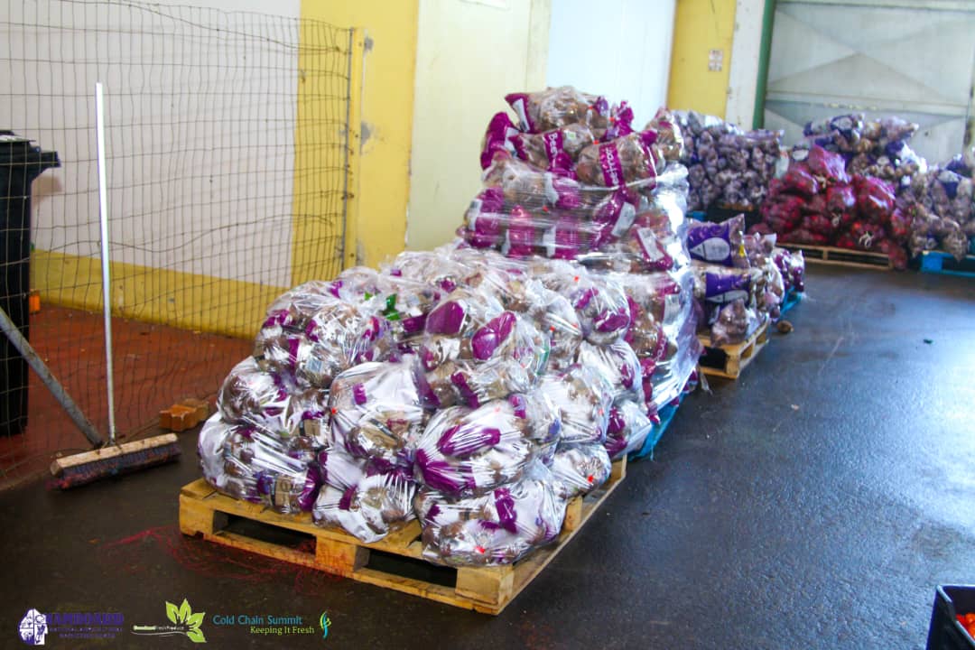 Our Encabeni Fresh Produce Market is always a hive of activity in the mornings! The adage is true, the early bird always catches the (fattest) worm. 

#Agribusiness 
#MarketPlace 
#NAMBoard