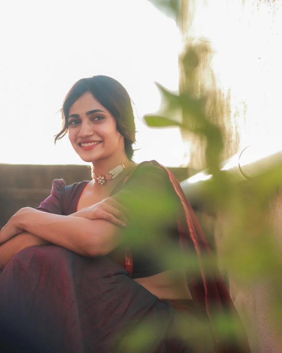 igtamil's tweet photo. #Losliya 😍😍

#IndiaGlitz #Tamilactress #TamilCinema #Kollywood #Actress #TamilCinema #Kollywood #actor #tamilactors https://t.co/bVfx6vsOGn