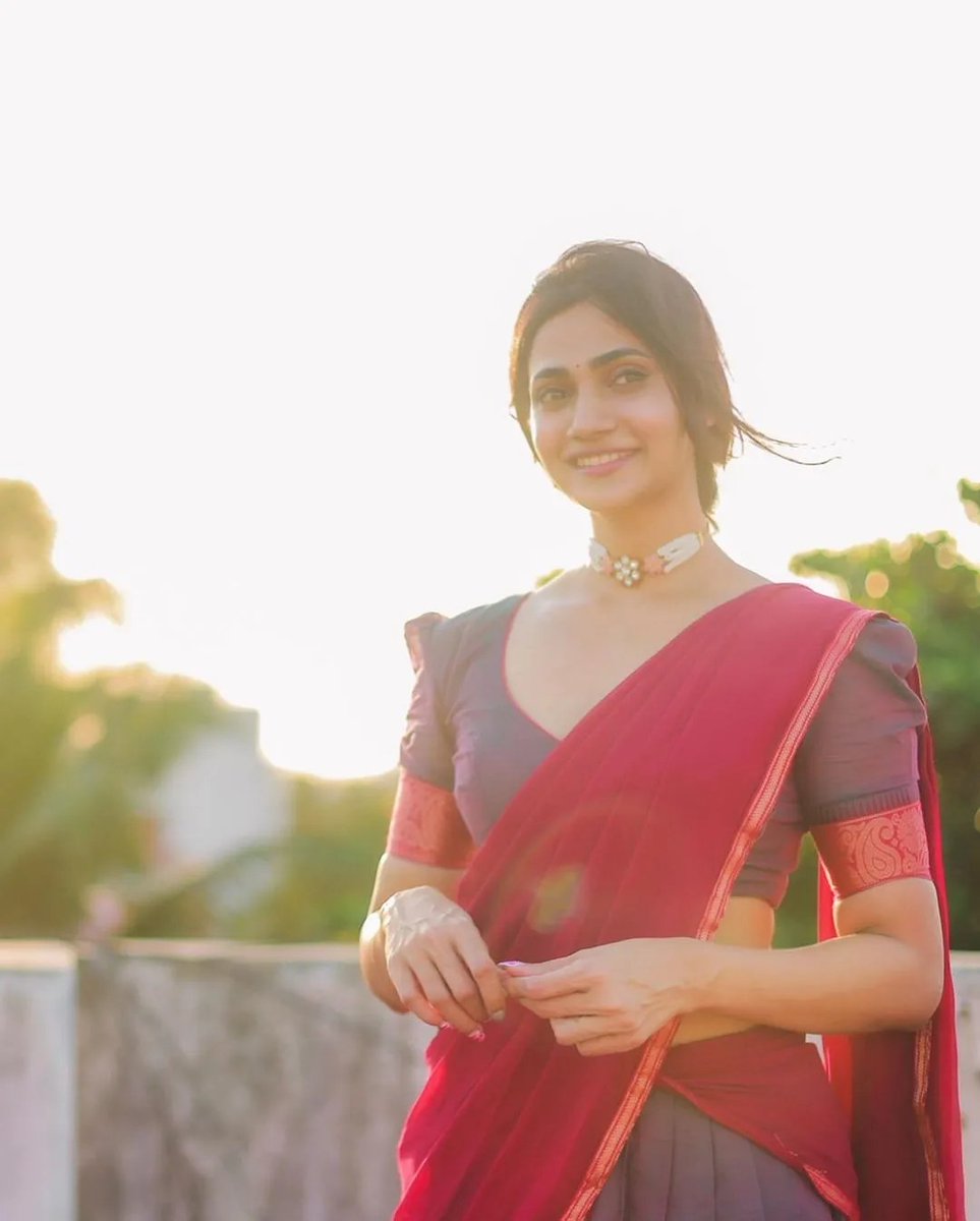 igtamil's tweet photo. #Losliya 😍😍

#IndiaGlitz #Tamilactress #TamilCinema #Kollywood #Actress #TamilCinema #Kollywood #actor #tamilactors https://t.co/bVfx6vsOGn