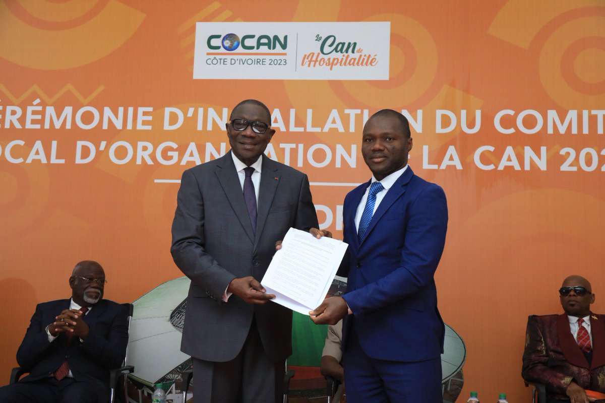 COCAN_2023's tweet photo. 𝗖𝗘́𝗥𝗘́𝗠𝗢𝗡𝗜𝗘 𝗗'𝗜𝗡𝗦𝗧𝗔𝗟𝗟𝗔𝗧𝗜𝗢𝗡 𝗖𝗢𝗟𝗢𝗖𝗔𝗡 𝗦𝗔𝗡 𝗣𝗘𝗗𝗥𝗢
Après Yamoussoukro, Korhogo et Bouaké, la ville de #SanPedro dispose de son comité local d'organisation de la CAN (Colocan) depuis ce lundi 9 octobre (1/3).
#Cocan2023 #Colocan #CIV225 https://t.co/QXWdiVkj78