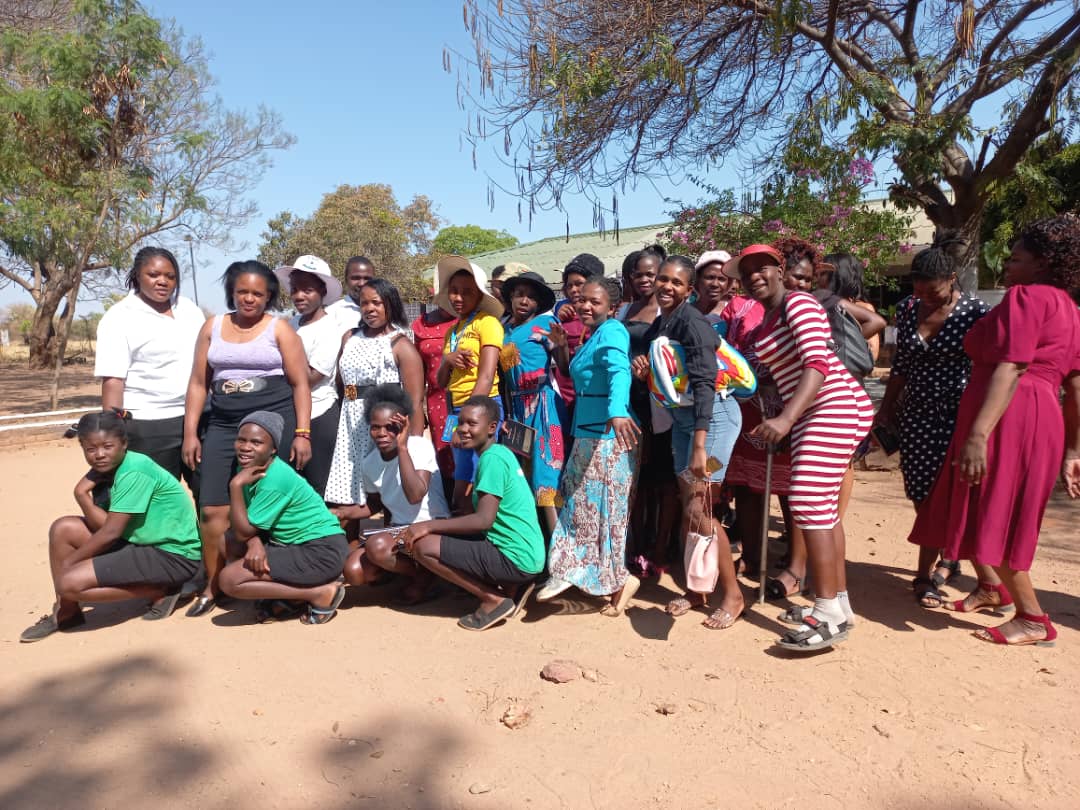 YoungWomenInst's tweet photo. We successfully conducted a Community Level Training on #GenderResponsiveSocialServiceDelivery,   in Gokwe with young women &amp; women to enhance understanding &amp; importance of #GSSRD as part of our commitment to promoting equality and inclusivity.
@glanyline @NLikiripa https://t.co/hI5FPSJNhB