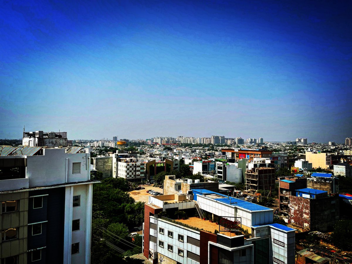 TelfordVice's tweet image. From one of the #rooftops of #Lucknow to many others. #ThisWorldCupLife