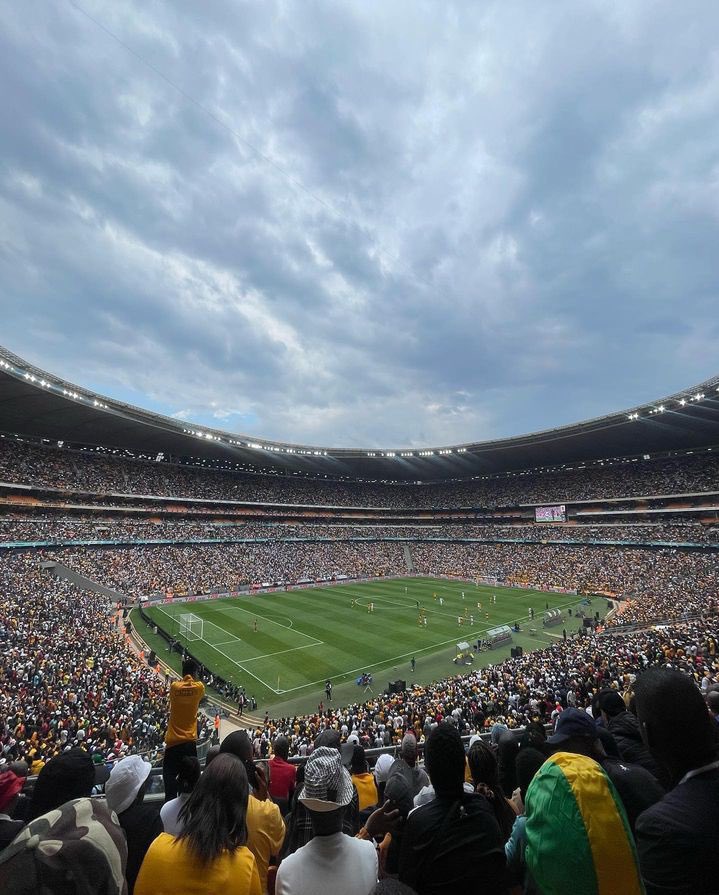 Cellular_jnr's tweet photo. Imagine Bafana Bafana playing in a SOLD OUT game? 🤔
Let's fill up FNB Stadium on the 13th of October, this Friday (18:00) when Bafana Bafana face up Eswatini for the International Friendly match... I strongly believe if we do come in large numbers, the boys will show up. 💪🏿🇿🇦 https://t.co/cxzcZKU26M