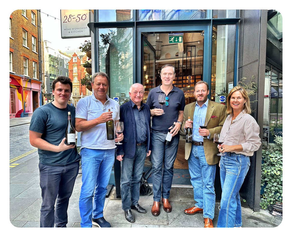 @SportingWine had the privilege to showcase @doublebackwine to @gregsherwoodmw and @ozclarke with @DrewBledsoe and Maura on their debut trip to London. A world class experience with our partners at 28-50 Marylebone. Travel safe back to Walla Walla Valley !
