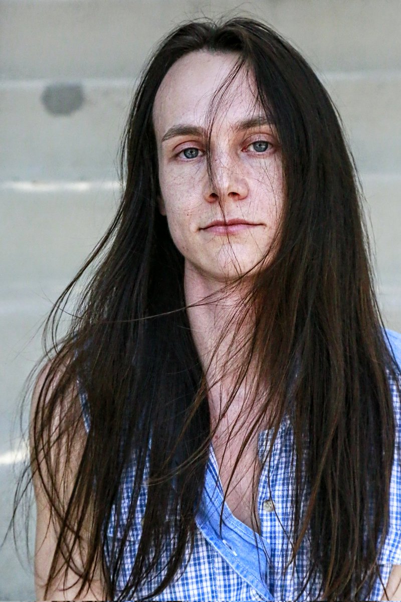 ImagesHector's tweet image. Dare Me! #artist #Silverlake #secretstairs