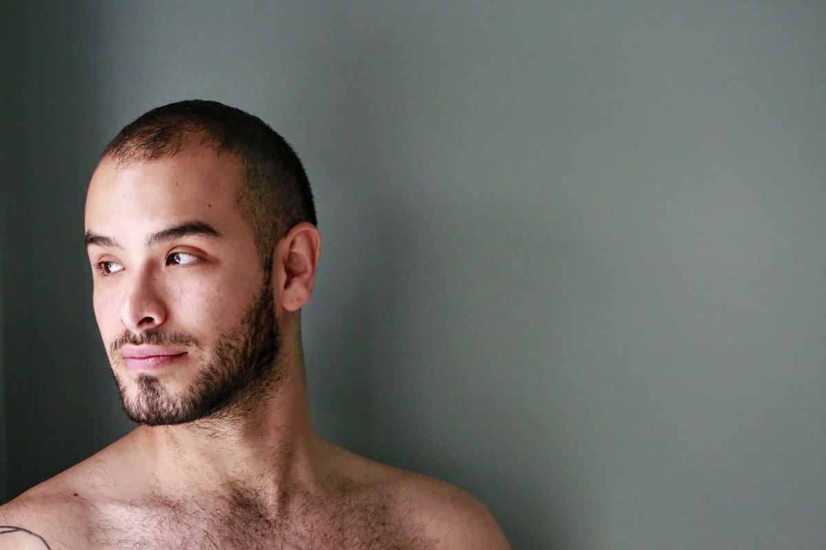 ImagesHector's tweet image. Natural light is my preferred choice.  #naturallight #portrait. Afternoon appointments available.