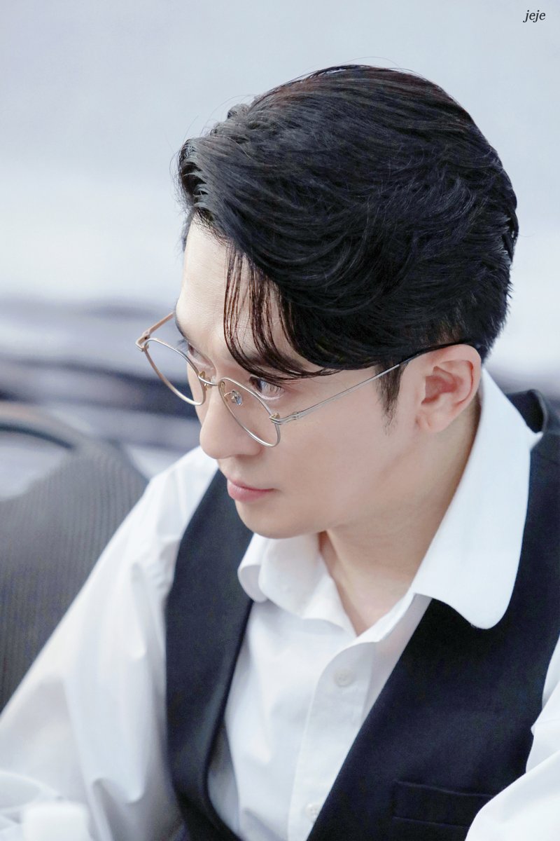 231008 곤투모로우 사인회
김옥균 #강필석