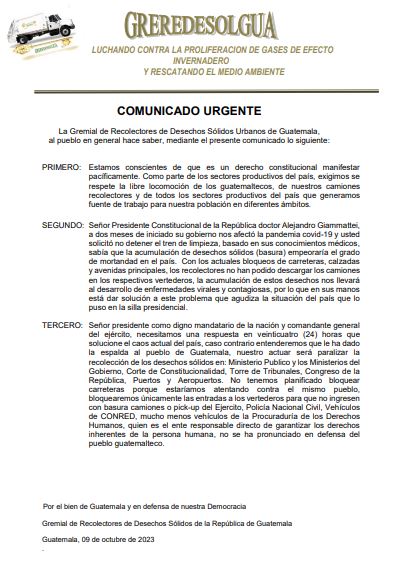prensa_libre's tweet photo. El Gremial de Recolectores de Desechos Sólidos Urbanos de Guatemala ha lanzado este lunes un comunicado en donde no solo se pronunciaron sobre la situación actual de Guatemala, sino que le dan 24 horas al presidente Giammattei para que "solucione el caos actual del país". https://t.co/kLxKi0u1lB