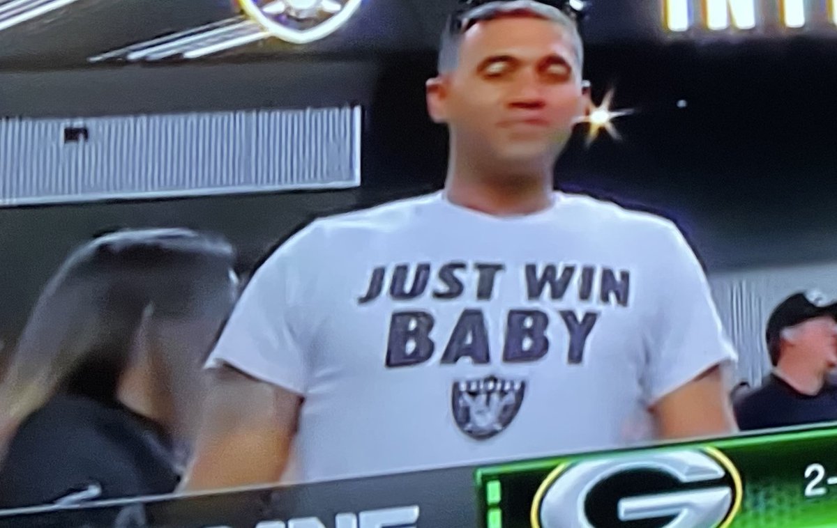 CulturalRights1's tweet photo. This is all Mr. Davis wants from the RAIDERS and the fans still BELIEVE! #justwinbaby #packersvraiders #espnmnf @Raiders #gmfb #footballoneone #raiderfan https://t.co/3nL3bTcQYW