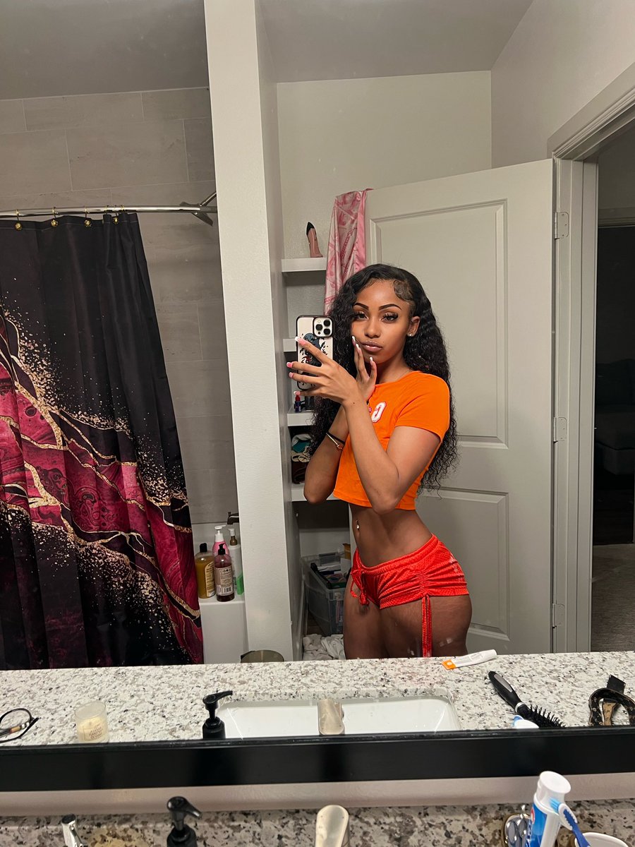 uluvvskye's tweet photo. hey dallas (: https://t.co/MPDLwuJxYn
