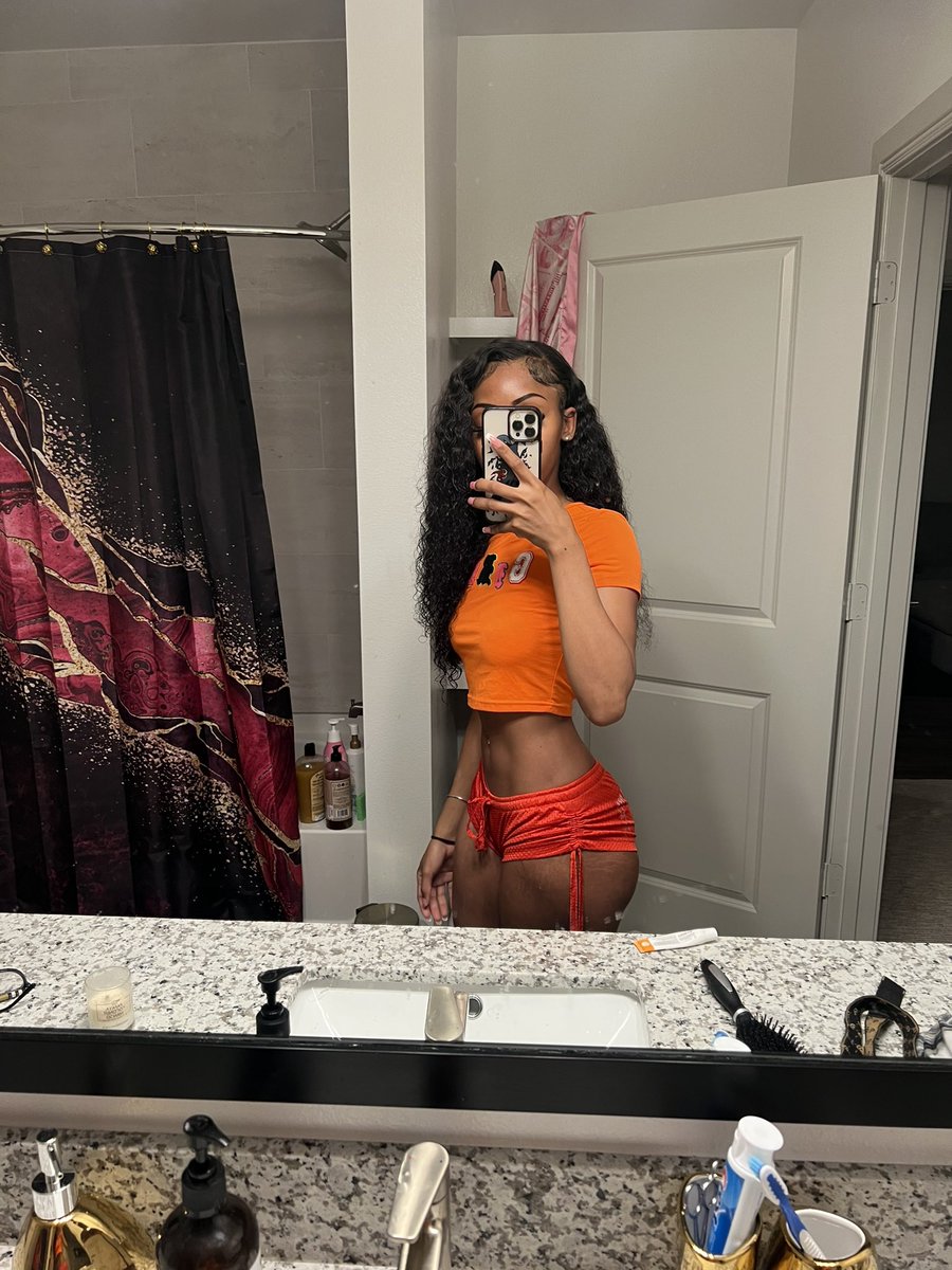 uluvvskye's tweet photo. hey dallas (: https://t.co/MPDLwuJxYn