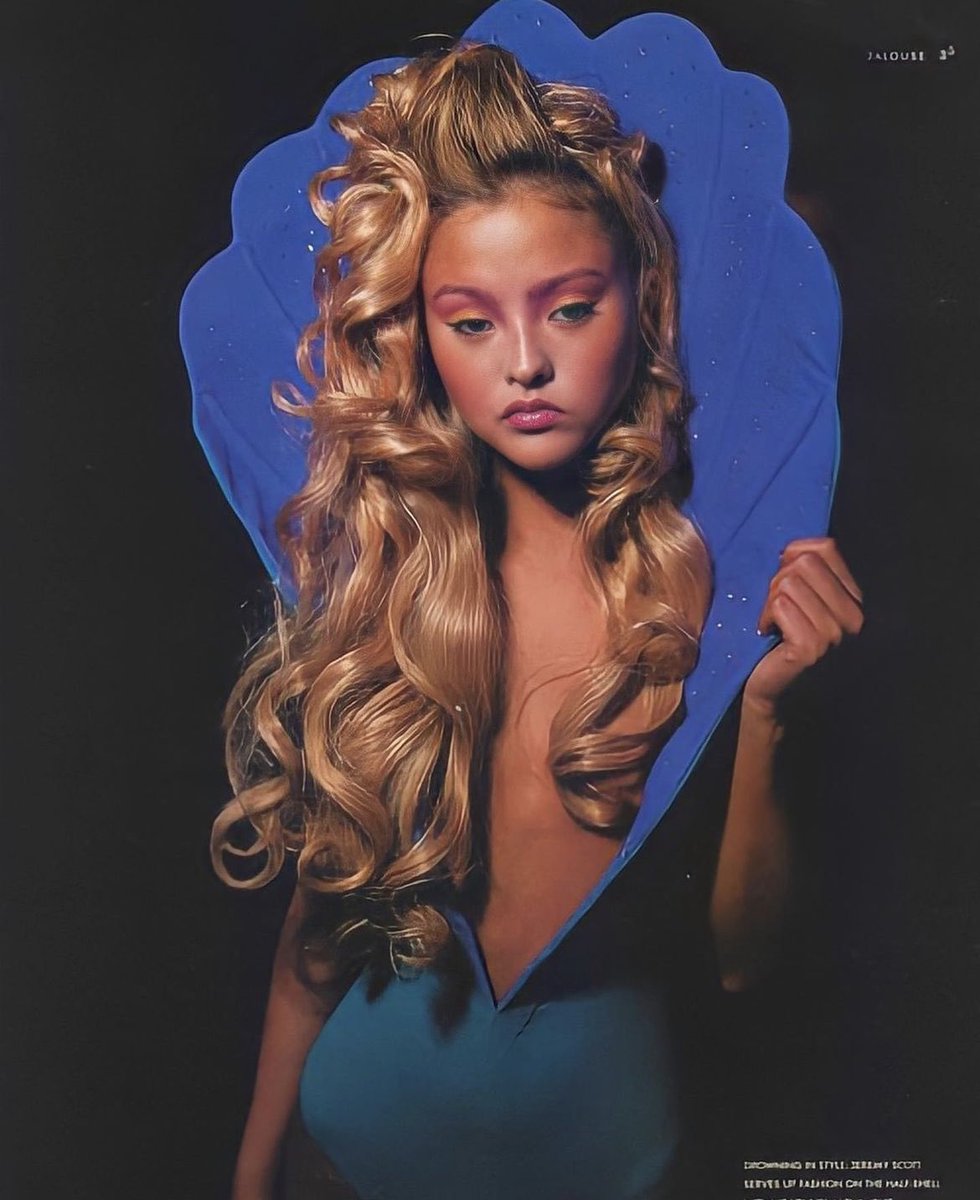 ITSJEREMYSCOTT's tweet photo. WHEN I CONCEPTUALIZED THIS CAMPAIGN I KNEW IT HAD TO BE DEVON AND I KNEW WE HAD TO REFERENCE THE SEA SHELL BATHING SUIT SHE WORE IN MY OWN SHOW BACK FROM OCTOBER 2000 #Y2K https://t.co/AWXKItXrJ3