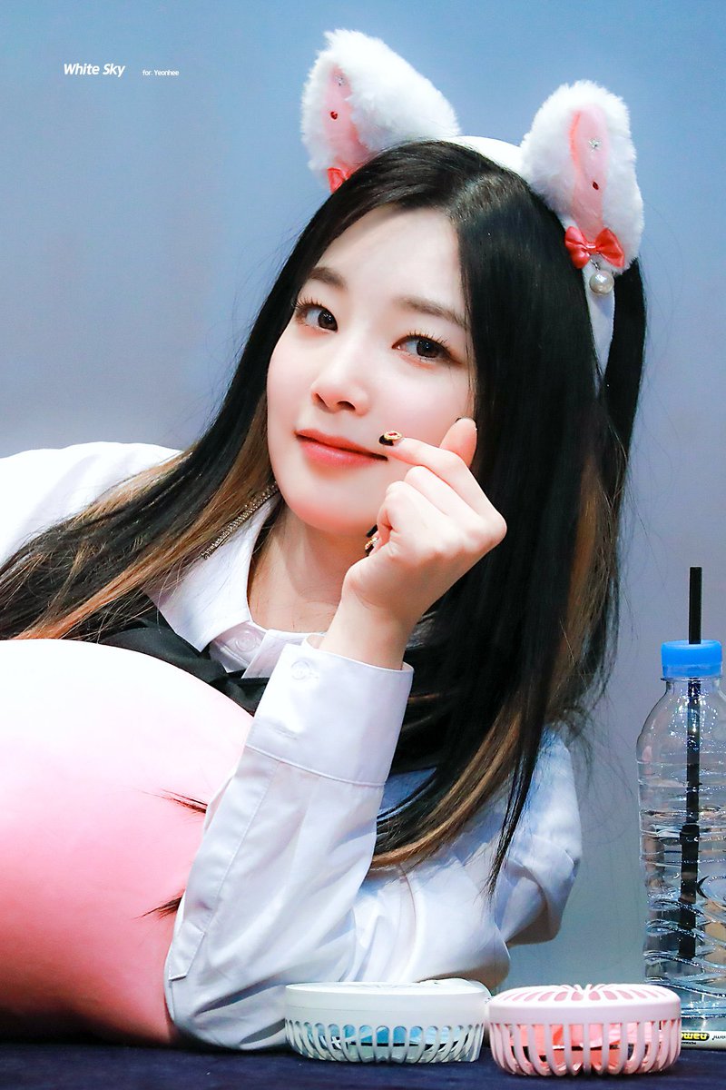 my biggest flex as a <a href="/rxcketpunch_twt/">ROCKET PUNCH 🥊</a>'s fan sería que esta monita me noticeó después de gritarle como medio #𓈒ུ𝟎𝟗𓈒᭬𝓯𝓮𝓼𝓽. ☁️ ¿tengo voz en este momento? no 😛 pero lo valió cada momento porque no siempre es #로켓펀치𓈒᭬𝟷𝑠𝑡𓊈𝑦𝑒𝑎𝑟𓊉.

𝚔aia's   ⊹ 𔓗   .  𝑒-mails