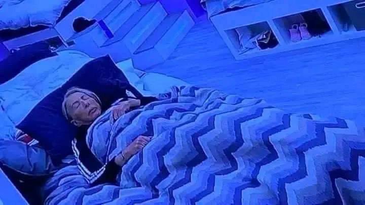 “cualquier cosa avísame”

yo con mi celular en silencio: