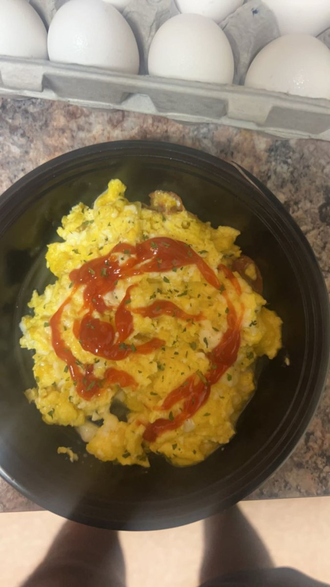 ancepps's tweet image. Do y’all still love men that can cook?