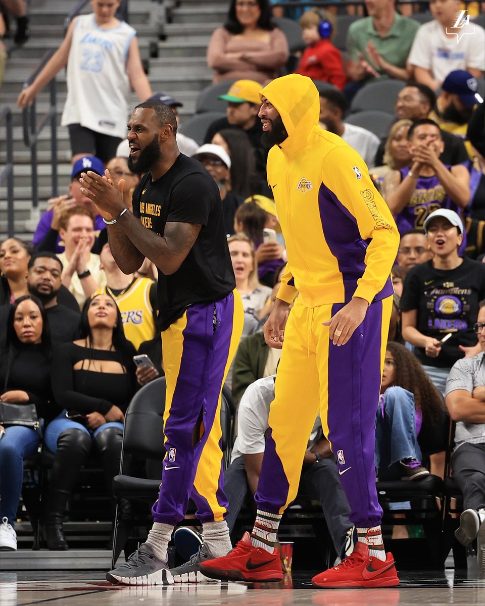 Lakers's tweet photo. 🗣️🗣️🗣️ https://t.co/7oq5JF7gTG