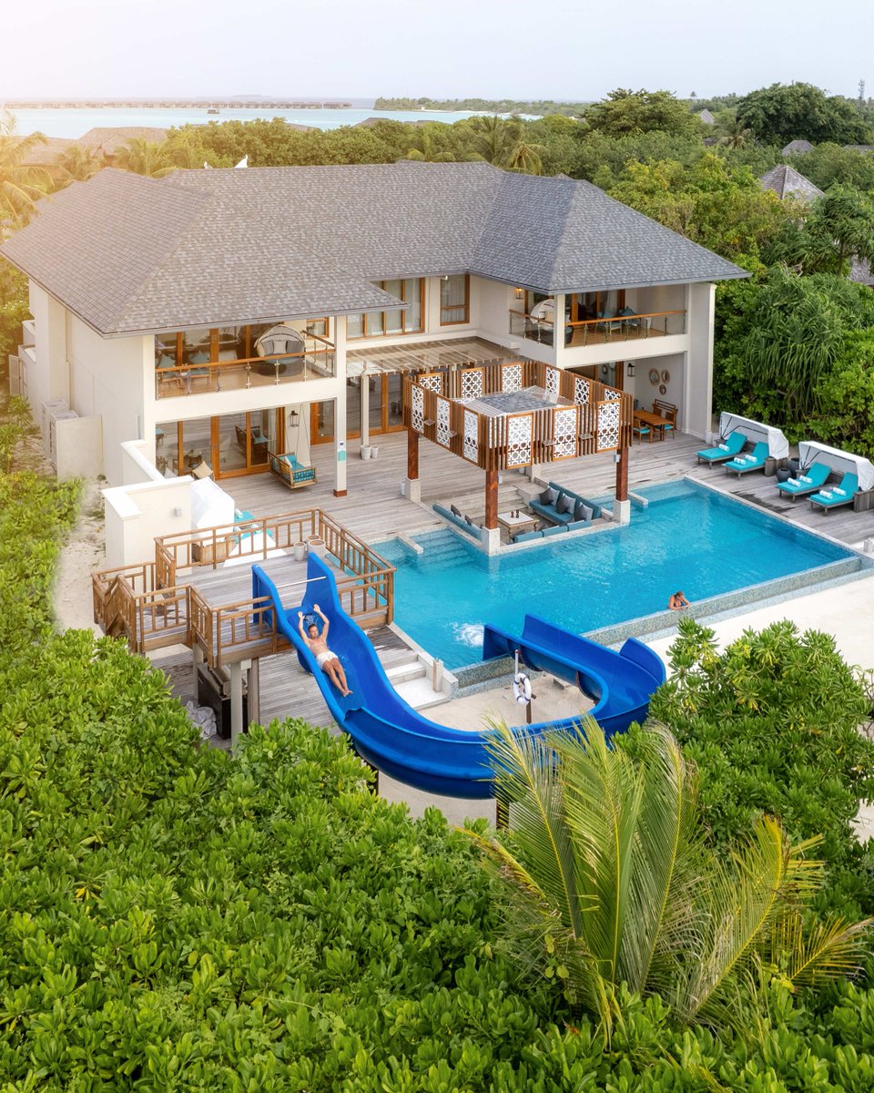 TheSignatureMV's tweet photo. Embark on a journey of luxury at Sultan Beach Residence, nestled in the prime location on the pristine island of Hideaway. Delight in the boundless pleasures of our large pool, complete with a thrilling slide for endless fun, all while soaking in the breathtaking views. https://t.co/EzcQrOnt7P