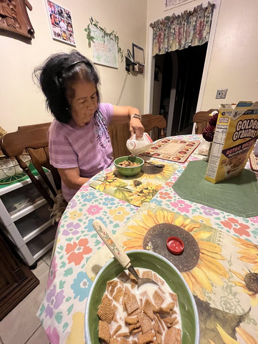 KerriganNena's tweet photo. midnight cereal dates with Lola are indescribably wholesome https://t.co/l95klPUG69
