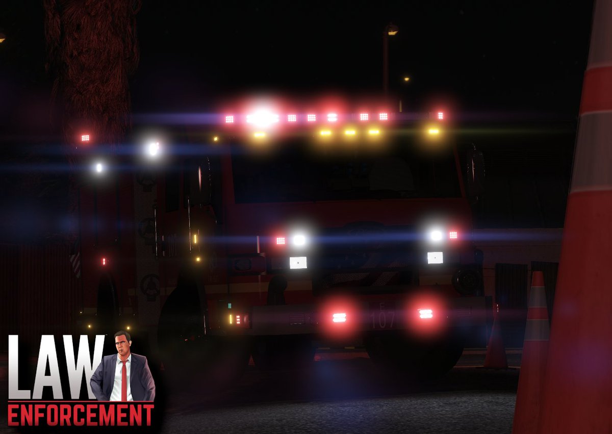 lefrgtav's tweet photo. Intervention du LSCoFD et d'une SAMS pour un cycliste renversé !
#lawenforcement #sams #amr #GTAV #americanmedicalresponse #ambulance #emergency #medic #medical #ford #gta #roleplay #lacofd #intervention #secours #pompies #lscofd #feu https://t.co/aHaUlRrwuz