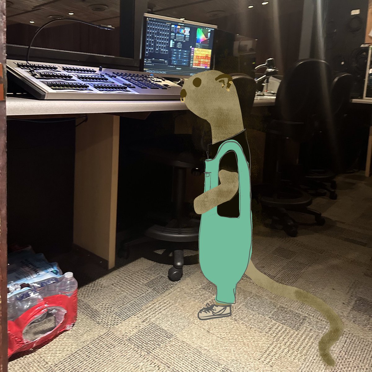 enchantedraptor's tweet photo. today, i’m a meerkat! https://t.co/Bia6APINpP