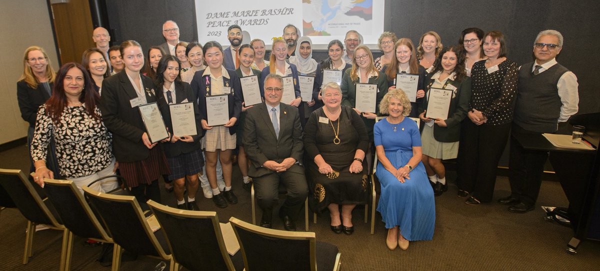 We would like to recognise HSC student Le-anna Nguyen who was recently recognised with a NSW Dame Marie Bashir Peace Award. 
👏