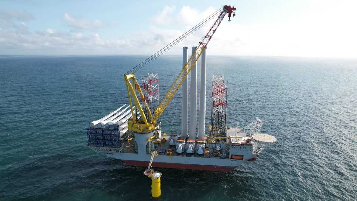 #JDNproject • Voltaire installed the first turbines at the #DoggerBank #windfarm. Soon after, first power was produced! 👉 jandenul.com/news/voltaire-… #jandenul #JDNfleet #Voltaire #energytransition #offshoreenergy #renewables #offshore