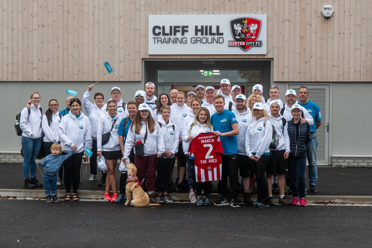 OfficialECFC's tweet photo. March 2️⃣ the Arch 👏

Good luck to @MrLukeJohnston and his incredible friends who have just set off on a walk from Exeter ➡️ @wembleystadium to raise money for a vaccine which gives hope of a longer life for Luke ❤️

🔗 Find out more ➡️ https://t.co/81F1lJVQ2W

#ECFC #SemperFidelis
