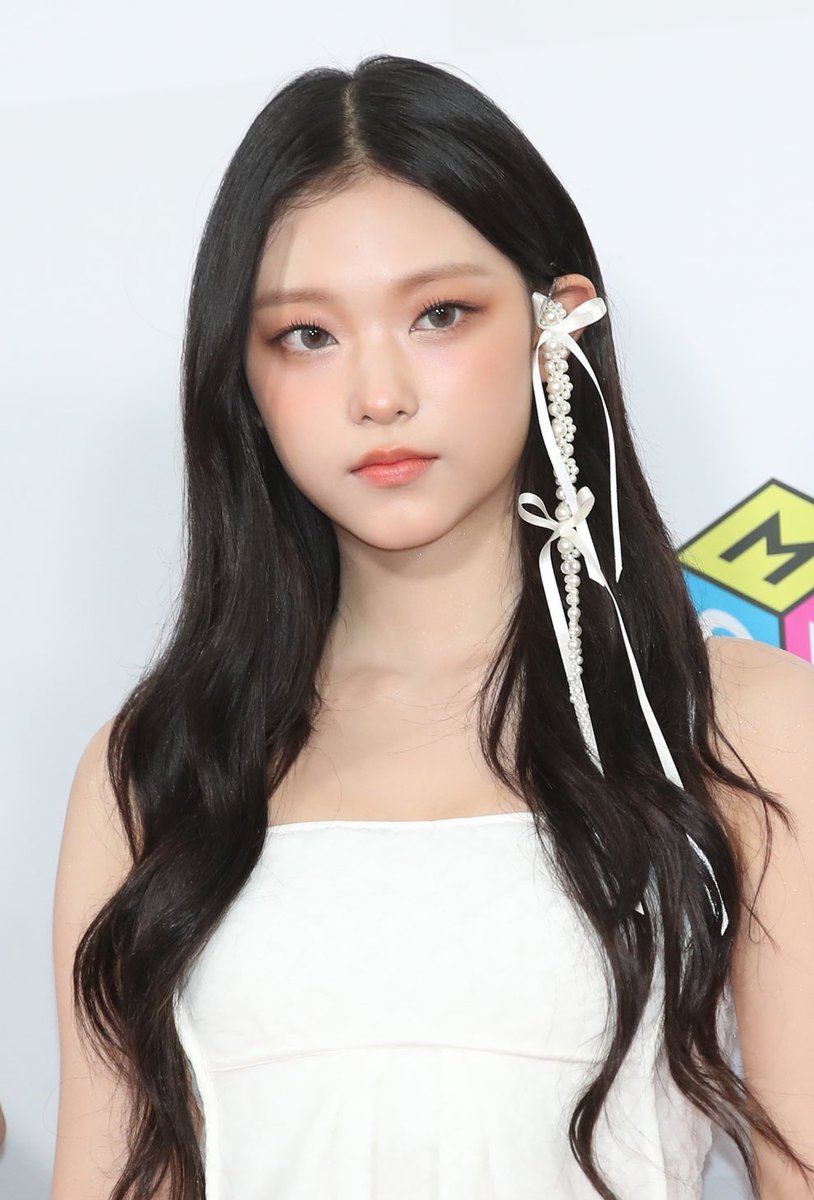 lovablDea's tweet photo. 구미호인지 뭔지 눈물만 나와…….. https://t.co/mawufnybZC