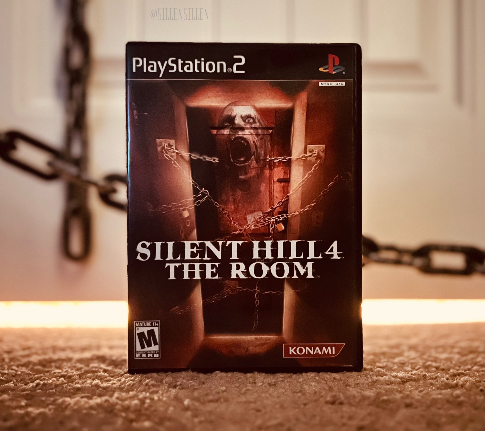 Silent Hill 4: The Room - PlayStation 2