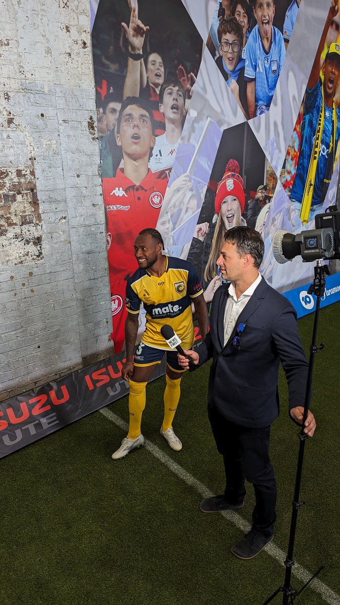10FootballAU's tweet image. Too much Football news is never enough! ⚽📰

Join @10NewsFirst at 5pm today for every angle of the @aleaguewomen&apos;s &amp;amp; @aleaguemen&apos;s season launch! 🏆👀

Also catch every #ALeagueWomen&apos;s match live &amp;amp; free on 10 Play this season, plus live on @ParamountPlusAU.
 #WeAreALeagues