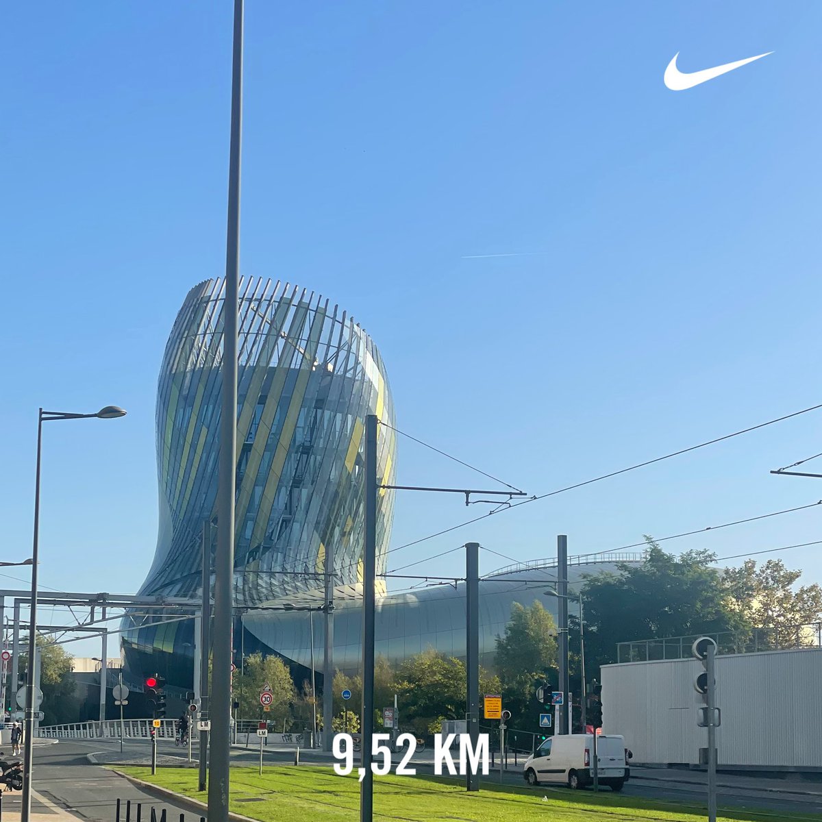 StphanieLepell1's tweet image. Il y a des jours avec et des jours sans…
Il y a des jours où tu te dis que la vie ne tient qu à un fil…
Il y a des jours donc où tu décides de partir courir et d’autres où tu t’en sens incapable …
#perdir2022