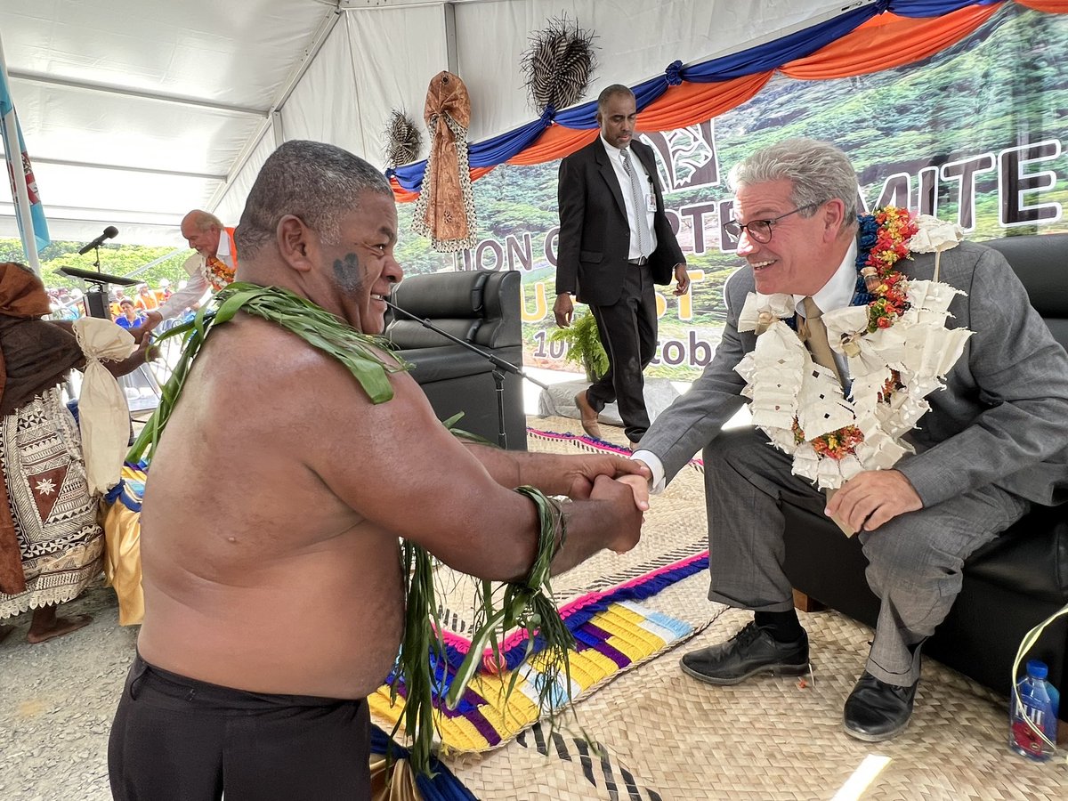 liononemetals's tweet photo. First Gold Pour on Fiji Day! https://t.co/mxzPzX5b6z