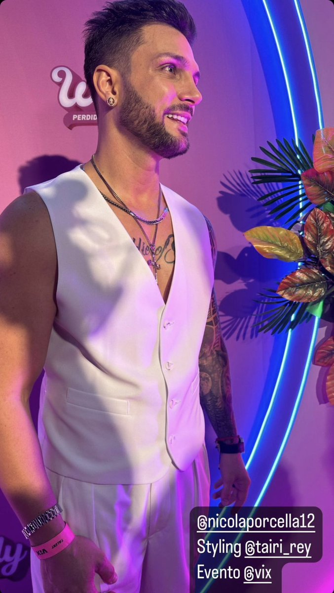 📸| Nicola en las historias de lunaagencymx! #NicolaPorcella