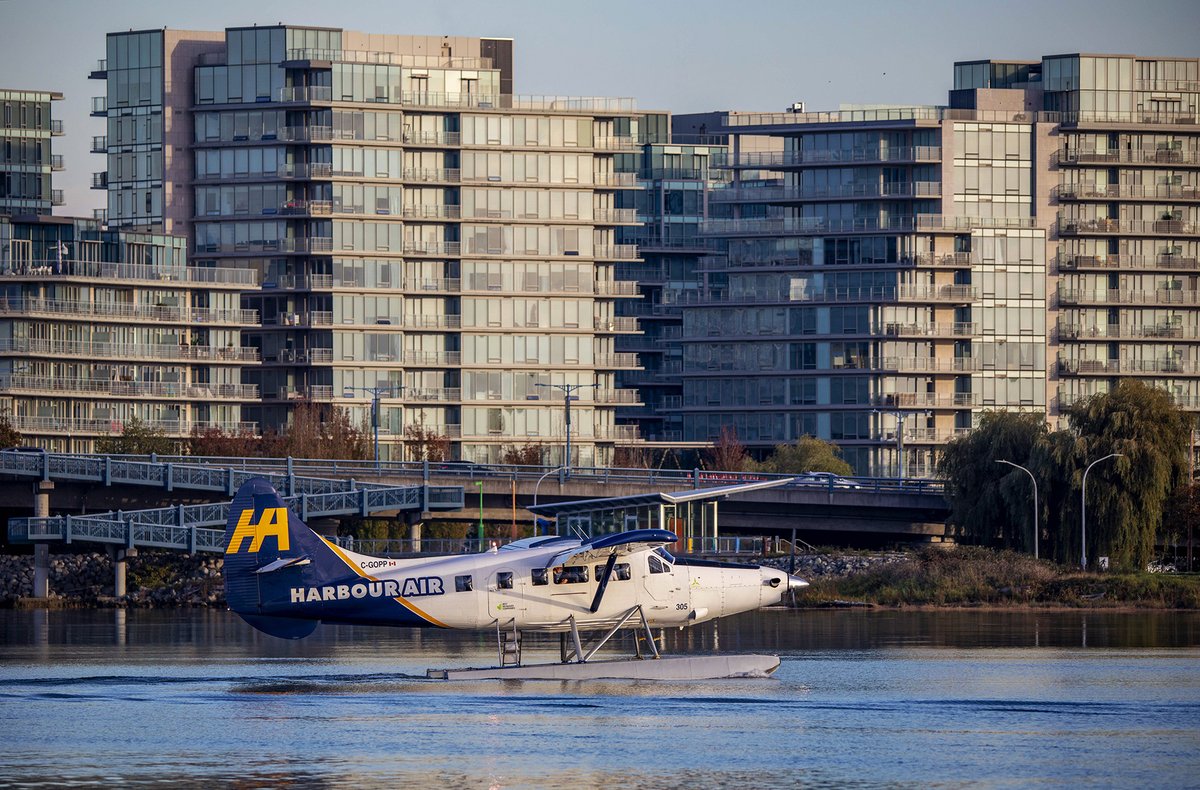 Kent_YVR's tweet photo. I was driving past and it was just about to leave π @HarbourAirLtd #DHC3T #TurboOtter leaving their YVR South Ops ππ #yvrspotters #avgeek #Vancouver #CGOPP https://t.co/QuxAc7B26H