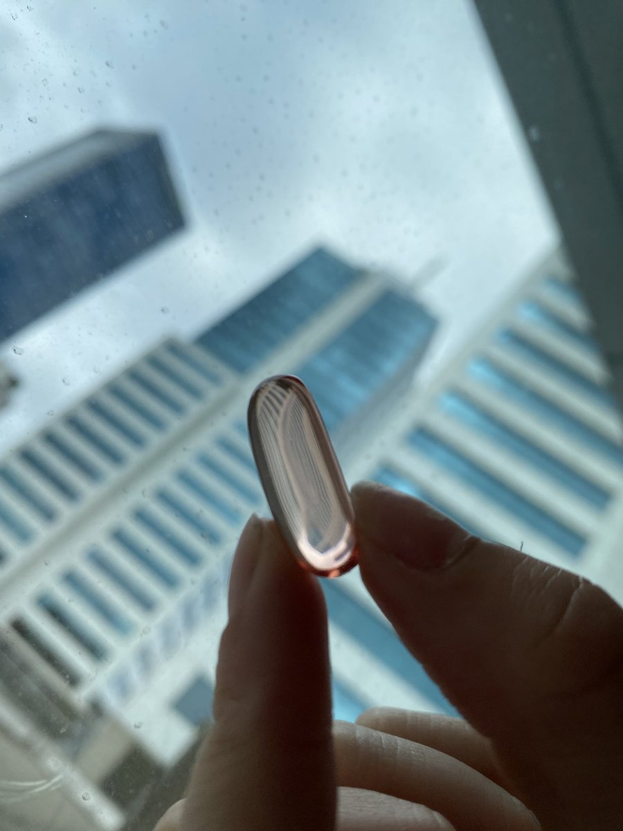 Foto #aesthetic de un ibuprofeno