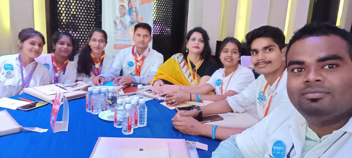 DivyaRa05087935's tweet photo. 🌼Remember, mental health is vital 

#OnMyMind #CGForMentalHealth 
@UNICEFIndia @DPRChhattisgarh https://t.co/1MPFyKtH8D