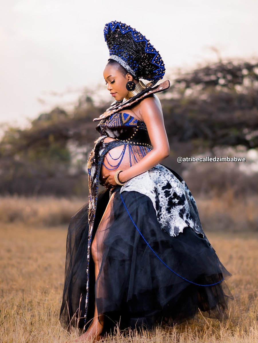 Dear God....Ngiyabonga🙏
Thank You

👗👑 @atribecalledzimbabwe
📷 @emangraphics

#matabelewoman #ingcayo #ndebelematernity #mumtobe  #pregnancyshoot #maternityshoot #tribalmaternity #tribalfashion #handmade #madeinzimbabwe #cowhidefashion